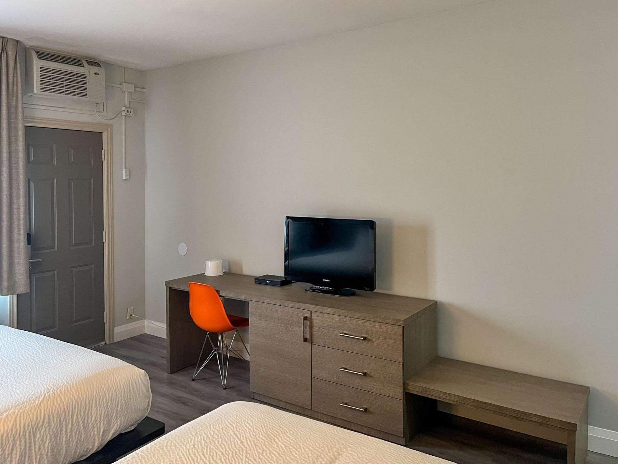 Hotel 6 Ste. Marie, On Sault Ste. Marie
